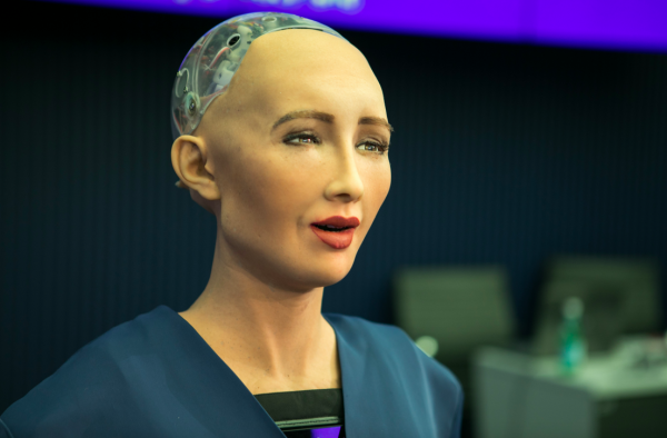 Sophia le premier robot qui a obtenu une nationalité