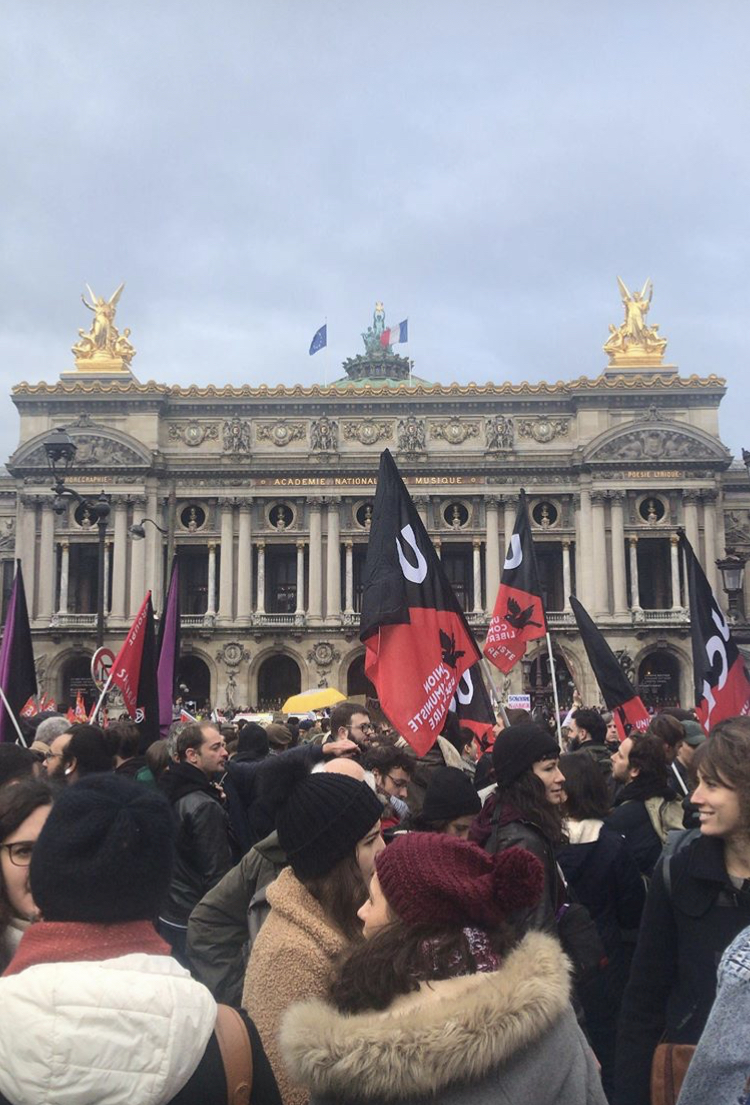 Marche place de l'Opéra #NousToutes